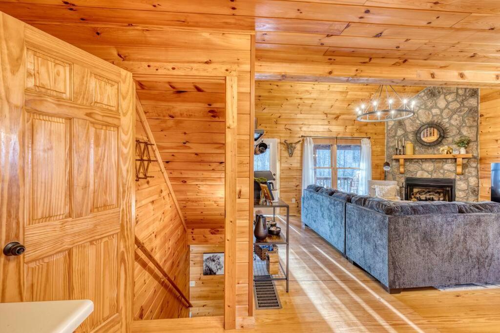 Mtn Cabin Sleeps 10 - 5 Mins To Fishing & Camping Ellijay Eksteriør billede
