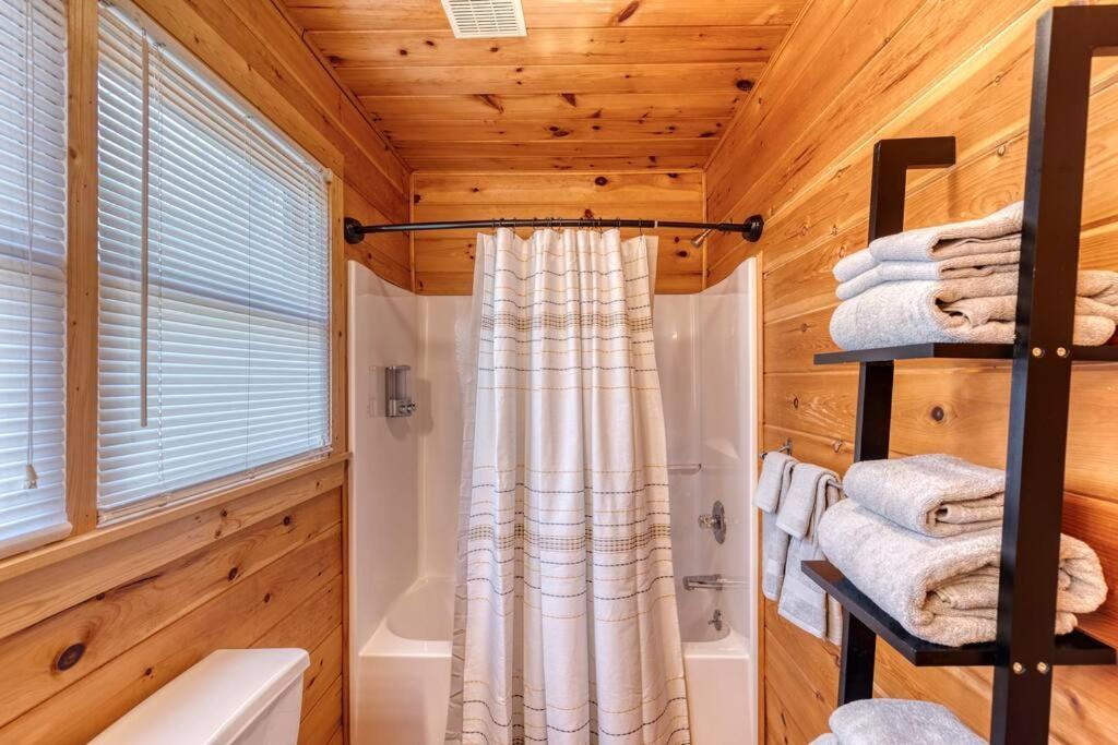 Mtn Cabin Sleeps 10 - 5 Mins To Fishing & Camping Ellijay Eksteriør billede