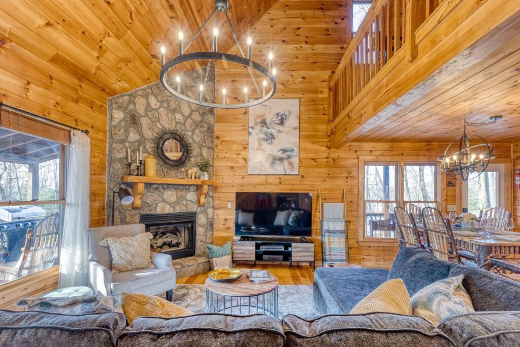 Mtn Cabin Sleeps 10 - 5 Mins To Fishing & Camping Ellijay Eksteriør billede
