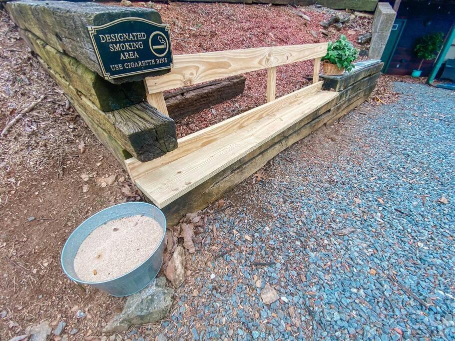 Mtn Cabin Sleeps 10 - 5 Mins To Fishing & Camping Ellijay Eksteriør billede