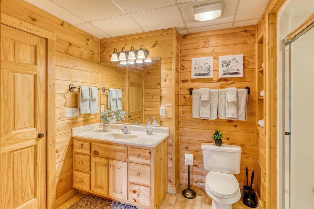 Mtn Cabin Sleeps 10 - 5 Mins To Fishing & Camping Ellijay Eksteriør billede