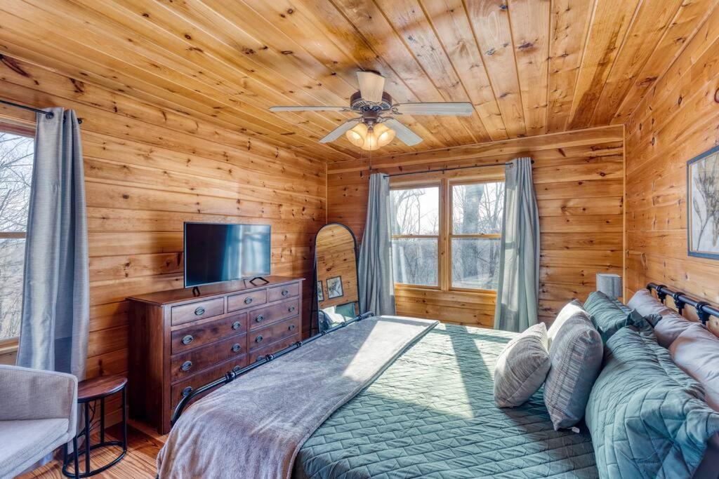 Mtn Cabin Sleeps 10 - 5 Mins To Fishing & Camping Ellijay Eksteriør billede