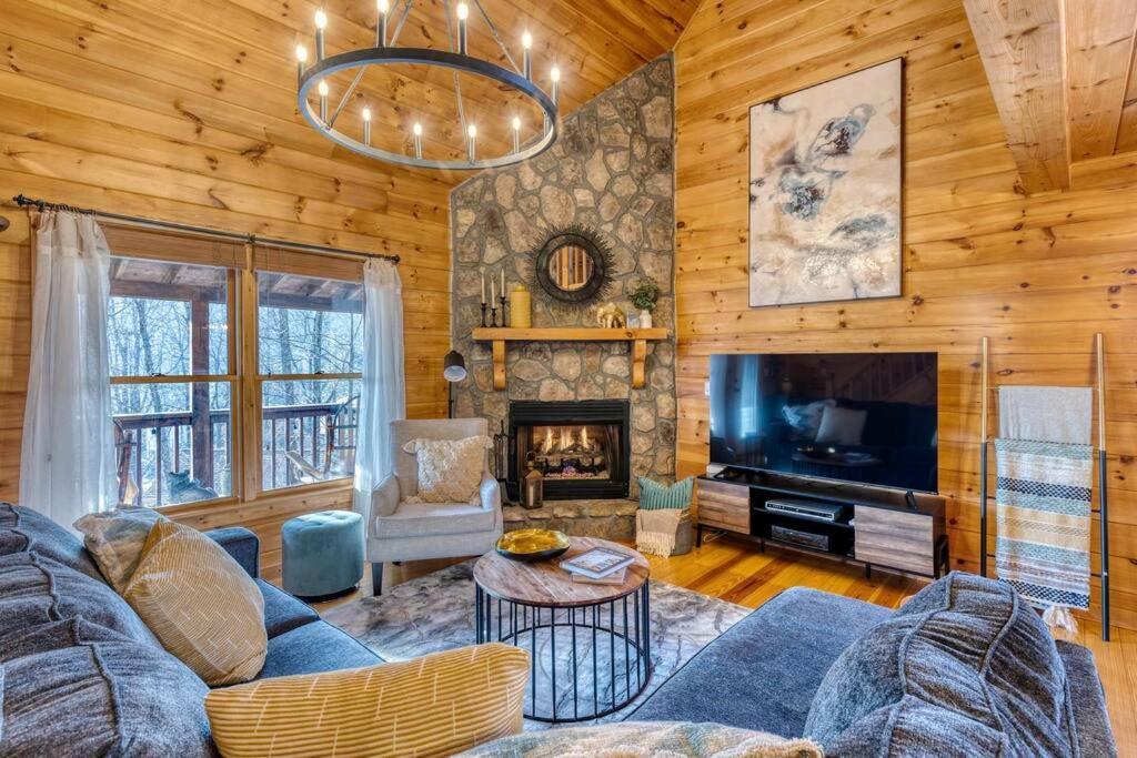 Mtn Cabin Sleeps 10 - 5 Mins To Fishing & Camping Ellijay Eksteriør billede